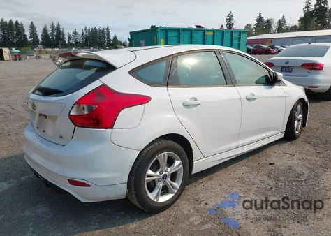 2013 Ford Focus Se z USA, uszkodzony, nr VIN 1FADP3K22DL108272